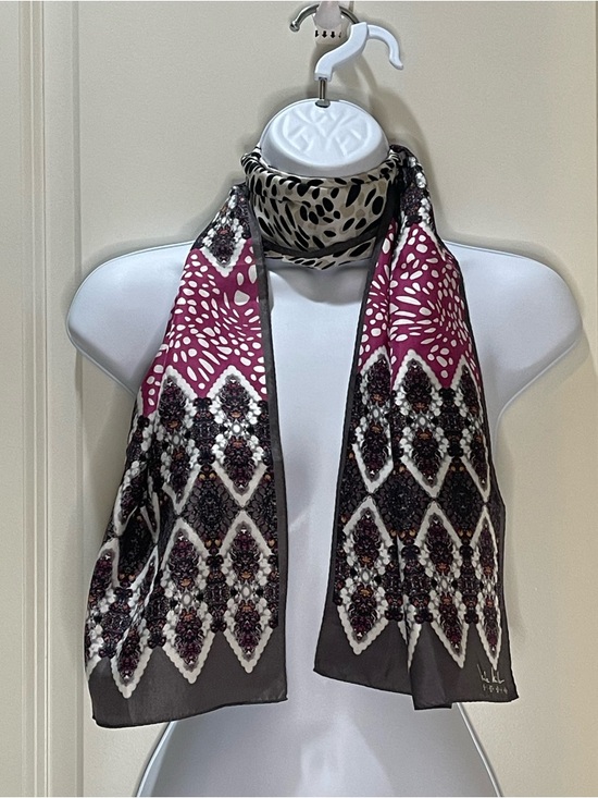 Nicole Miller Accessories - Vintage Nicole Miller Silk Scarf in Gray White Purple 11x53